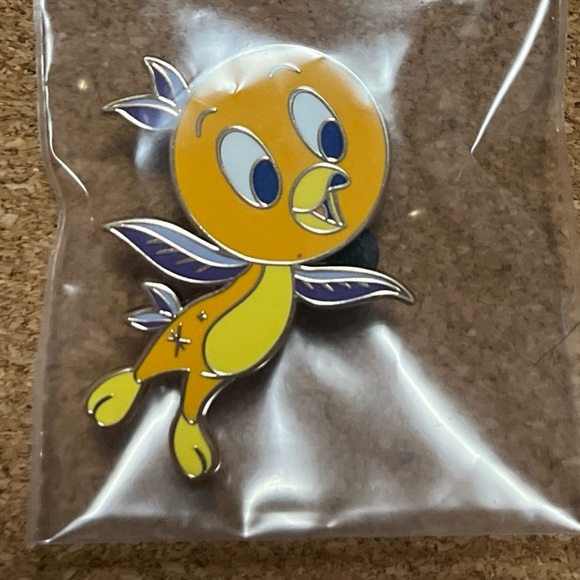 50th Anniversary Orange Bird Pin - Picture 2 of 3